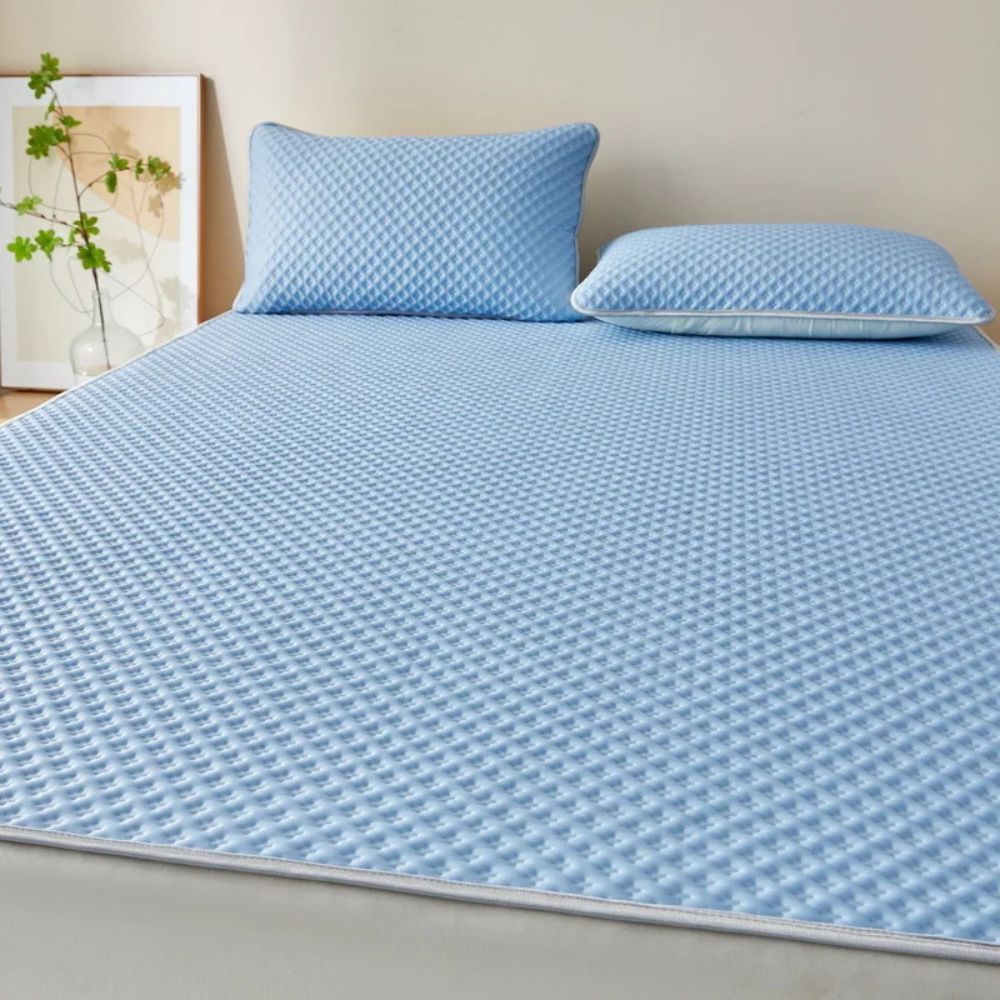 CoolBreeze™ Lightweight Bedding for Ultimate Comfort durin Summer