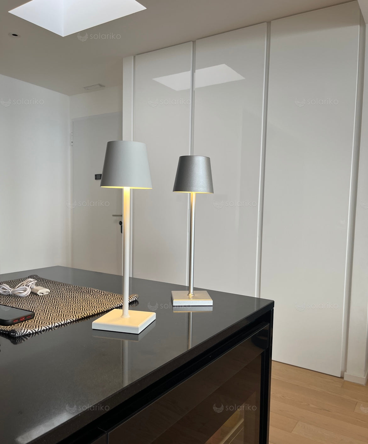 LuxeGlow™ Touch Table Lamp - Stylish Cordless Lamp for Home & Outdoor Use 10