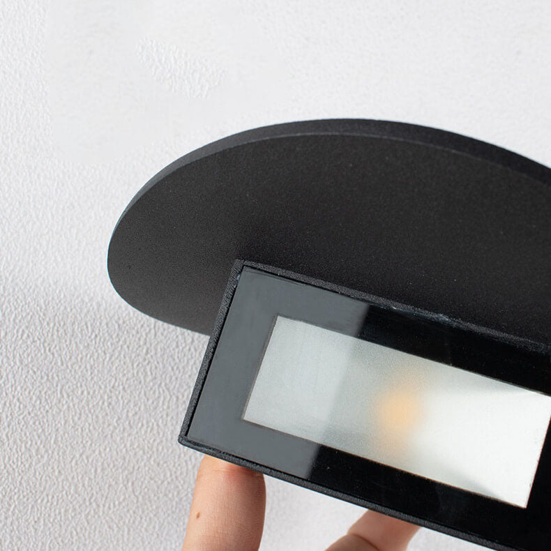 Minimalist Round Wall Lamp™ - Stylish Outdoor Wall Light for Patios and Fences 4