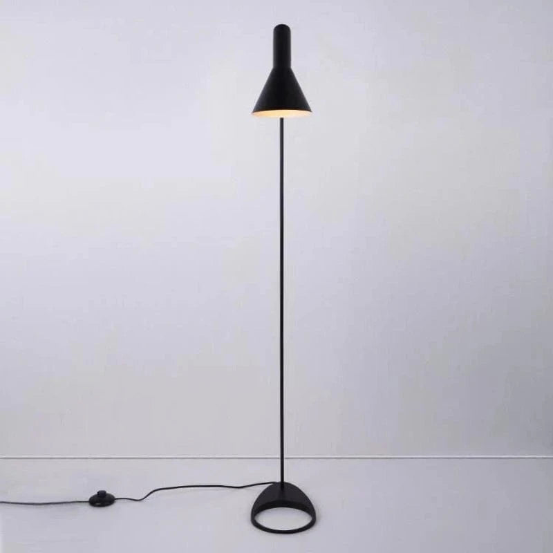 NovaGlow™ Modern Floor Lamp - Adjustable Standing Lamp for Cozy Living Room Ambiance 2