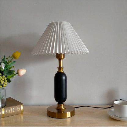 Retro Pleated Table Lamp™ - Stylish Desk Lamp for Bedroom and Living Room 10