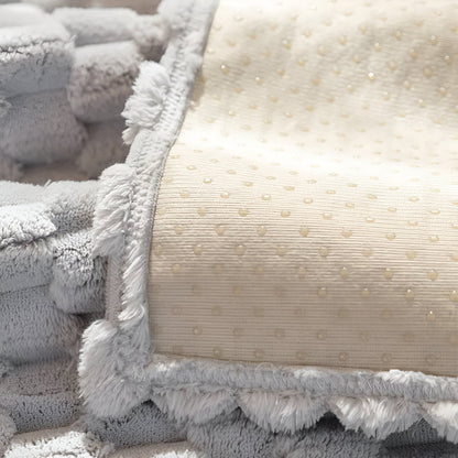 WeaveFluff™ Non-Slip Sofa Cover - Stylish Couch Covers for Dogs and Families 3