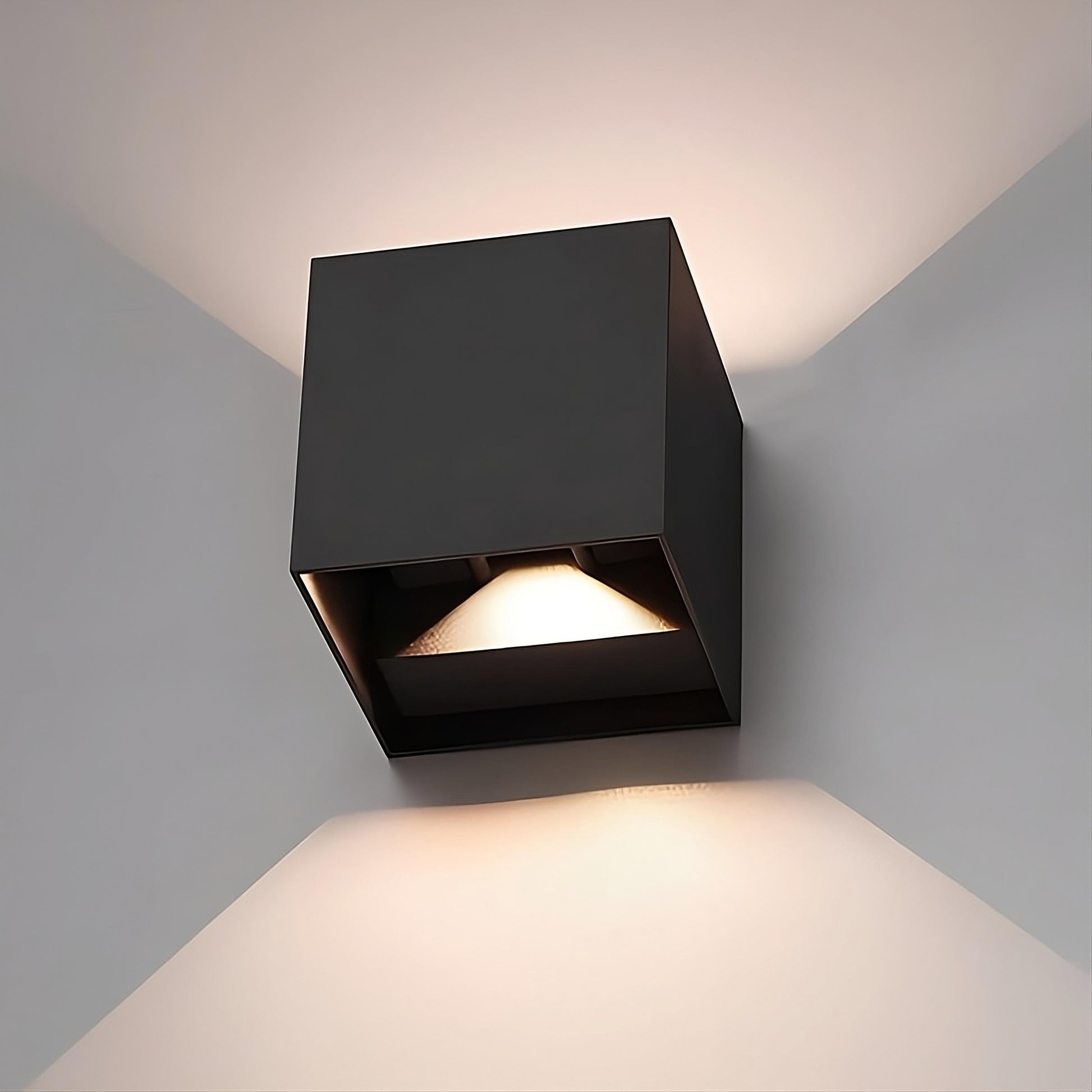 ZenGlow™ Motion Sensor Wall Lamp - Modern Design for Effortless Lighting 7