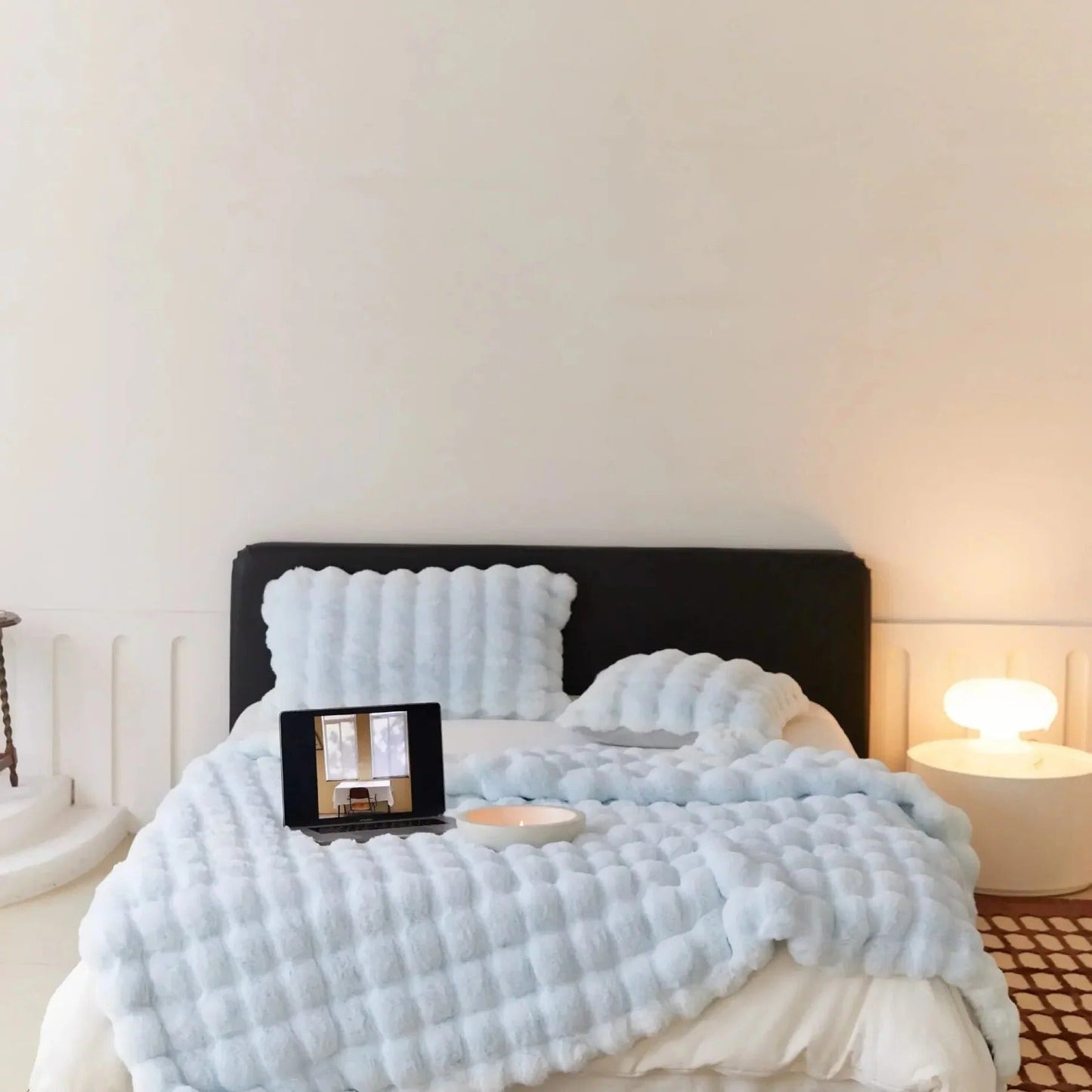 CozyNest™ Multi-Season Blanket for Year-Round Comfort and Warmth 5